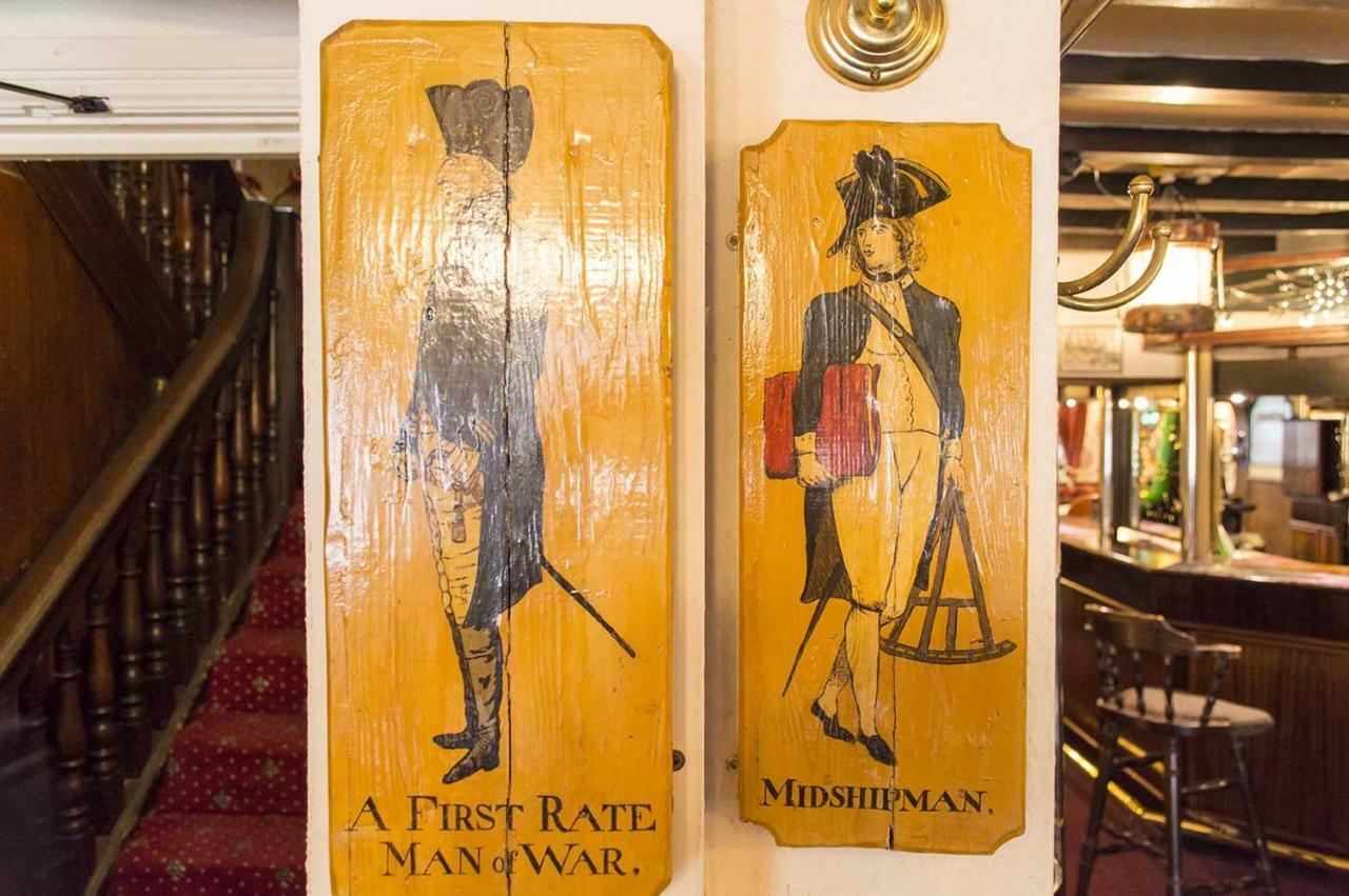 The Liverpool Arms Hotel Beaumaris Esterno foto
